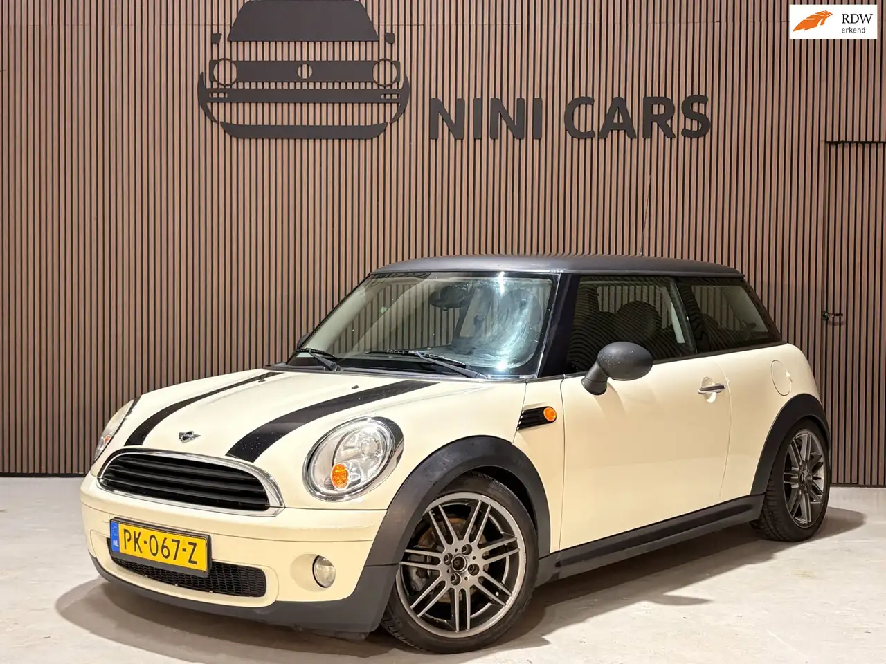 MINI One 3-Deurs 1.4 leer stoelverwarming volledig onderhou — photo 1 of 32