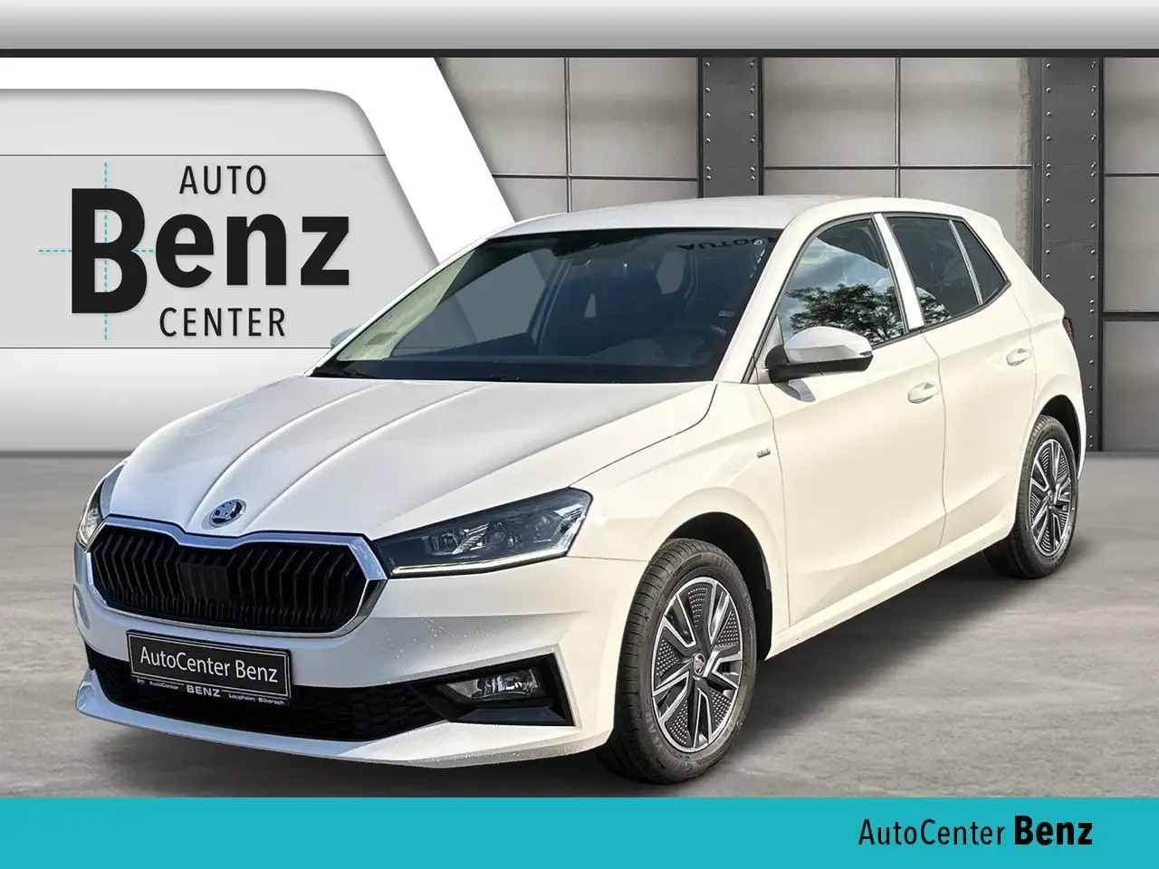 Skoda Fabia 1.0 TSI TOUR *LED*SMARTLINK*SHZ*PDC* Klima — photo 1 of 15