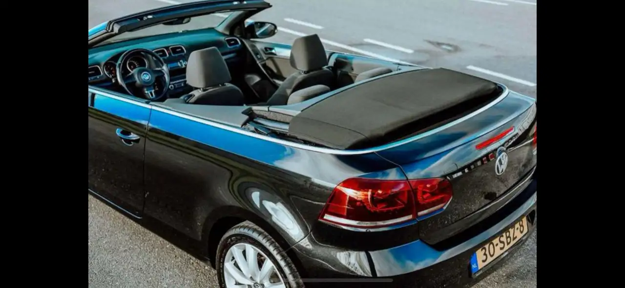 Volkswagen Golf 1.2 TSI BlueMotion Cabriolet — photo 1 of 17