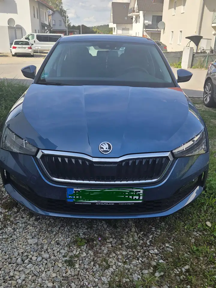 Skoda Scala Scala 1.0 TSI DSGCool Plus — photo 1 of 17
