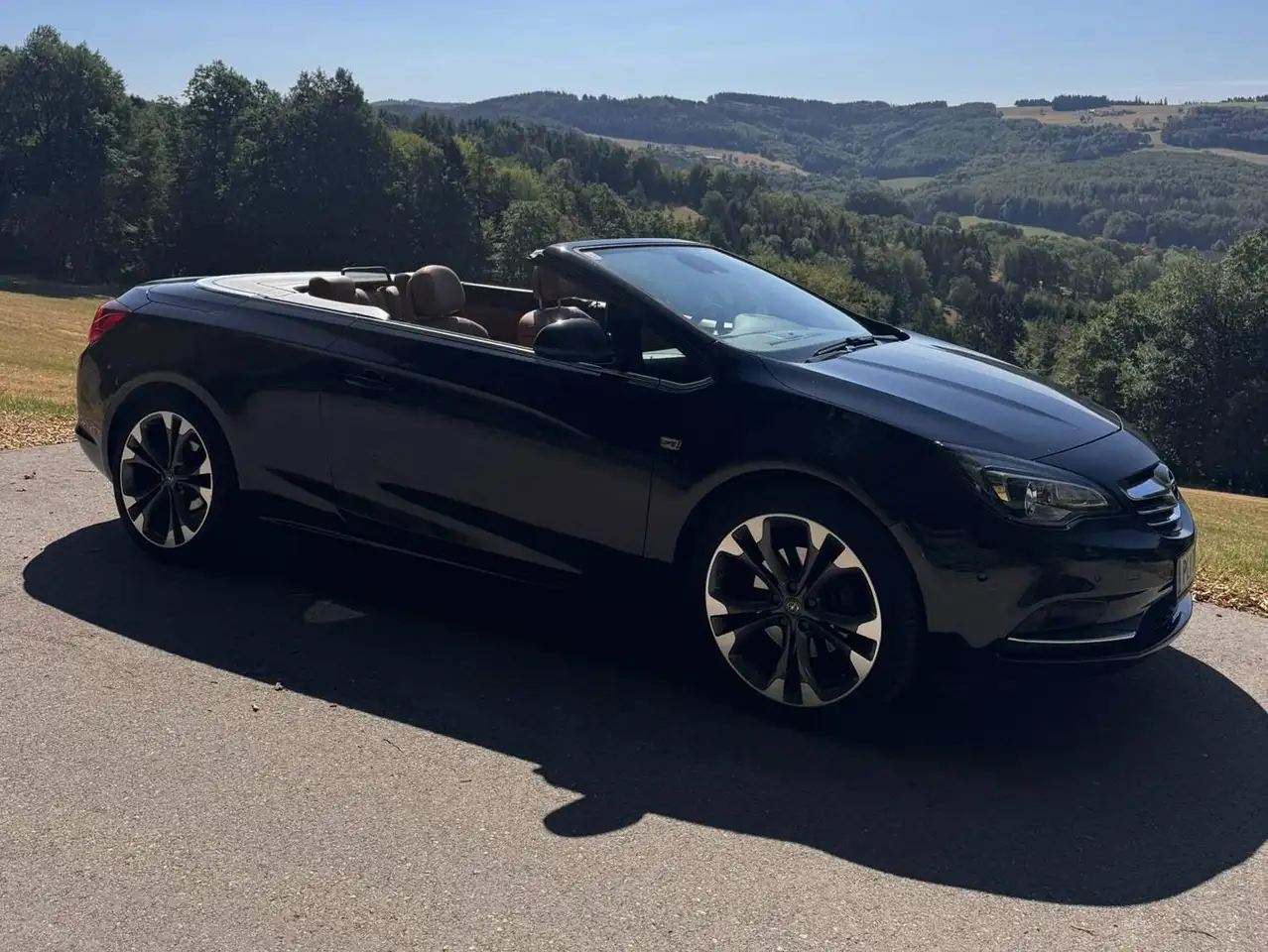 Opel Cascada Cascada 2,0 BiTurbo CDTI Ecoflex Cosmo Start/Stop System Cosmo — photo 1 of 14