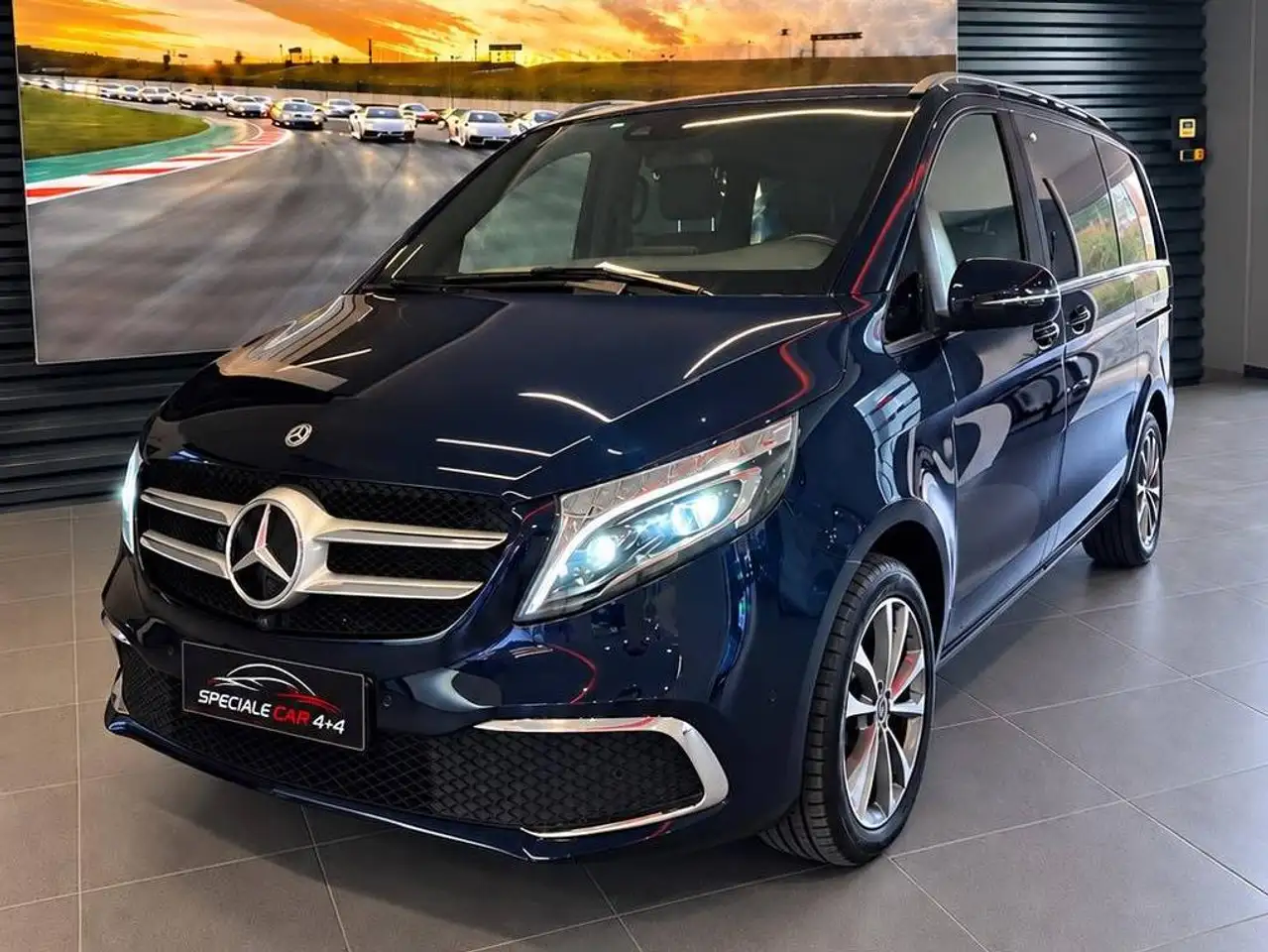 Mercedes-Benz V Classe V - W447 Long Long 250 d Premium 4matic auto — photo 1 of 10
