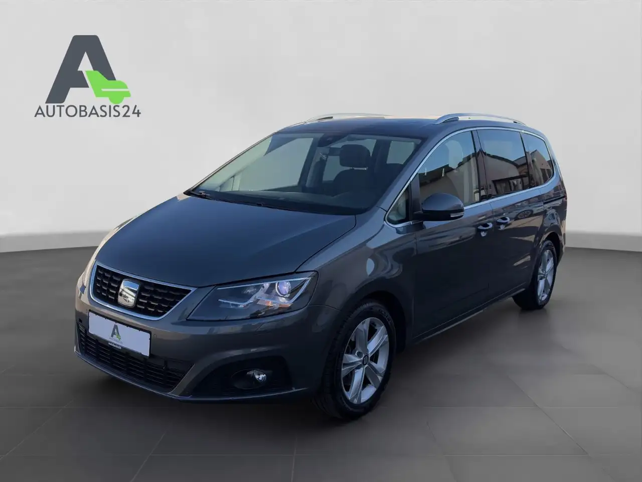 SEAT Alhambra 1.4 TSI Xcellence S&S *7-Sitzer*Pano* — photo 1 of 20