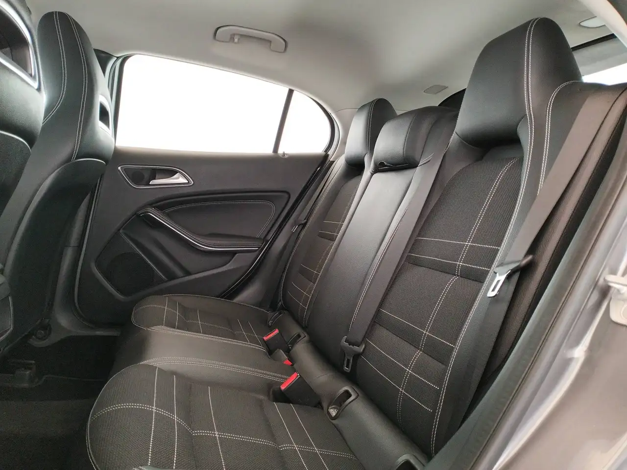 2016 Mercedes-Benz GLA 200 d (cdi) Sport, photograph 11