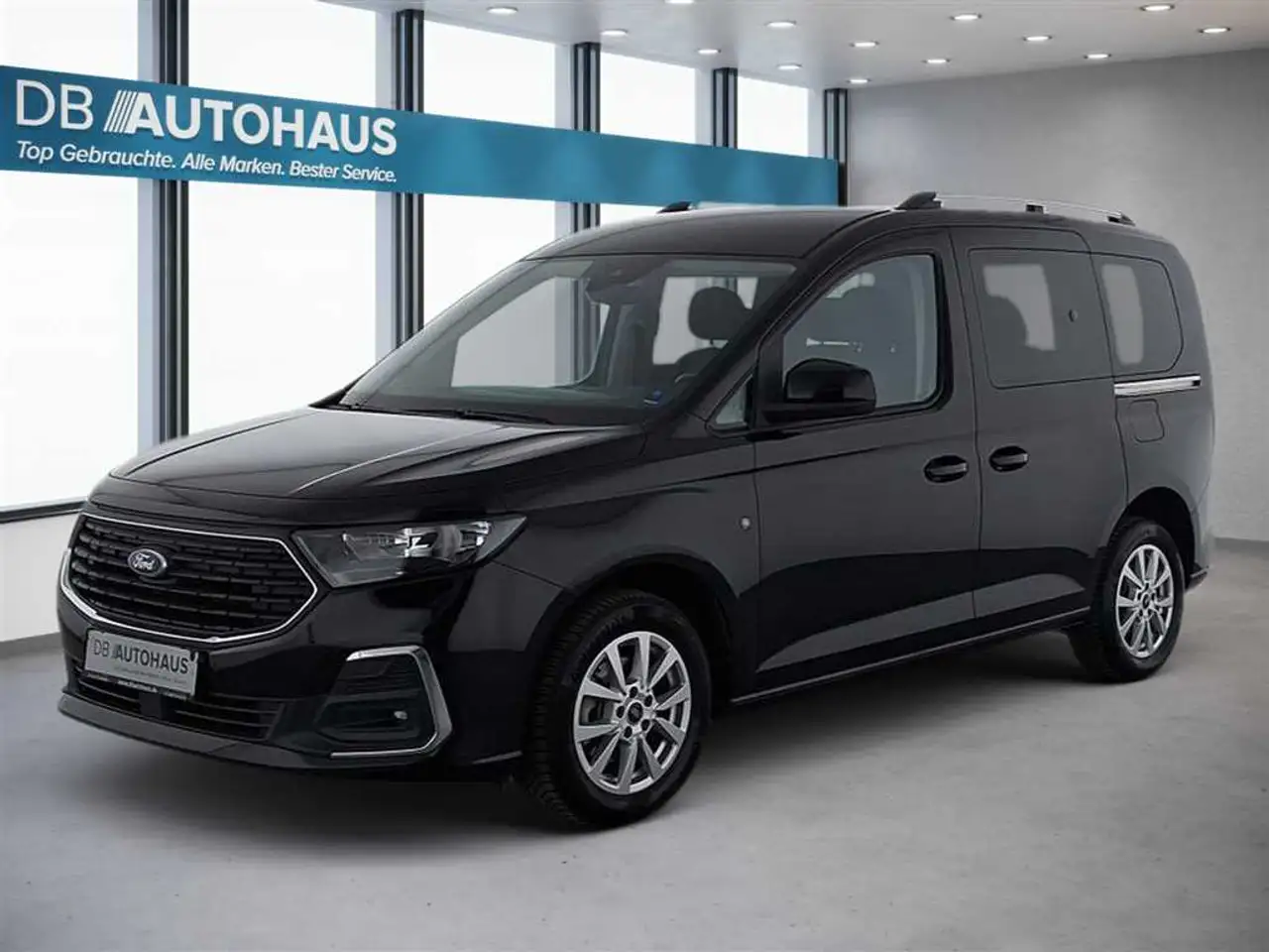 Ford Tourneo Connect Kombi Titanium 2.0 EcoBlue — photo 1 of 33