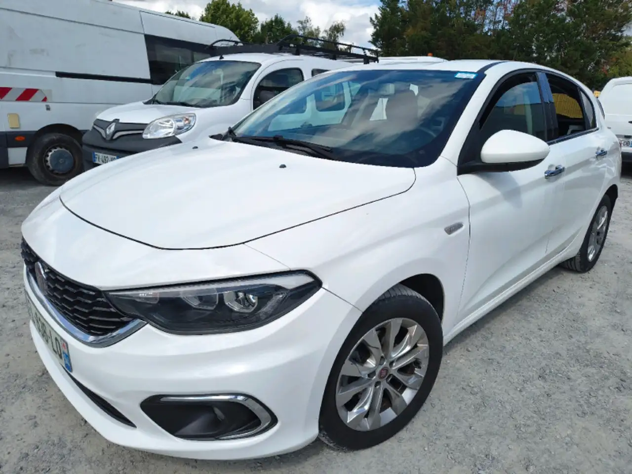 Fiat Tipo 1.6 MULTIJET 120CH BUSINESS PLUS S/S DCT 5P — photo 1 of 13