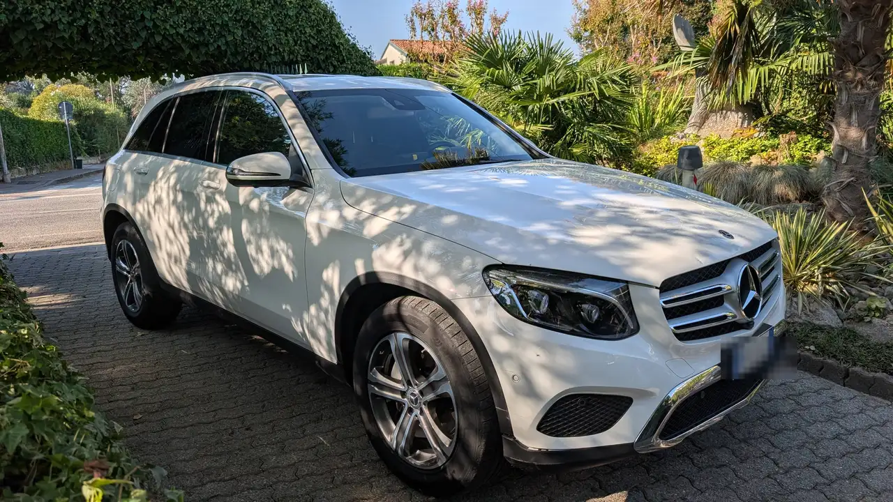 Mercedes-Benz GLC 250 GLC - X253 d Exclusive 4matic auto — photo 1 of 8