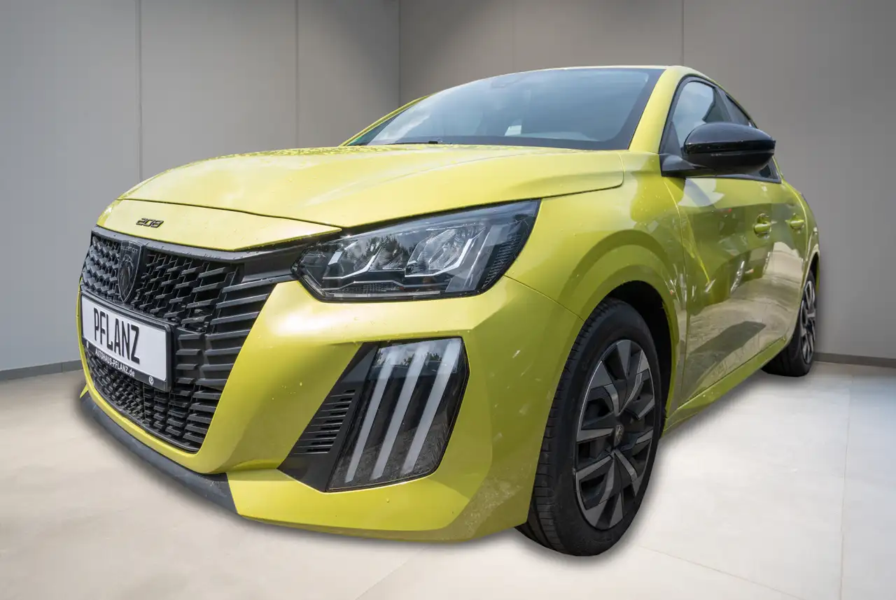 Peugeot 208 Active 1.2 PureTech 75 *MIRRORSCREEN*SHZ*TEMPOMAT* — photo 1 of 17