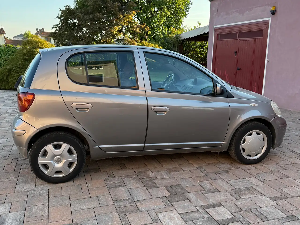 Toyota Yaris Yaris 5p 1.3 Luna my03 — photo 1 of 3