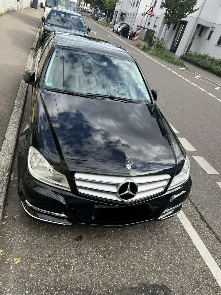Mercedes-Benz C 180 (BlueEFFICIENCY) 7G-TRONIC Avantgarde — photo 1 of 19
