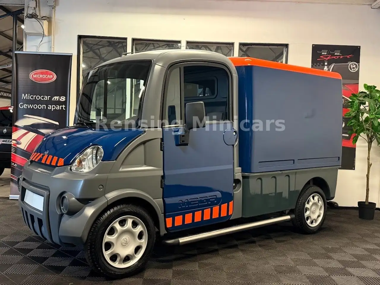 Aixam Andra Mega Kastenwagen Truck Mopedauto Microcar 45 KM — photo 1 of 15