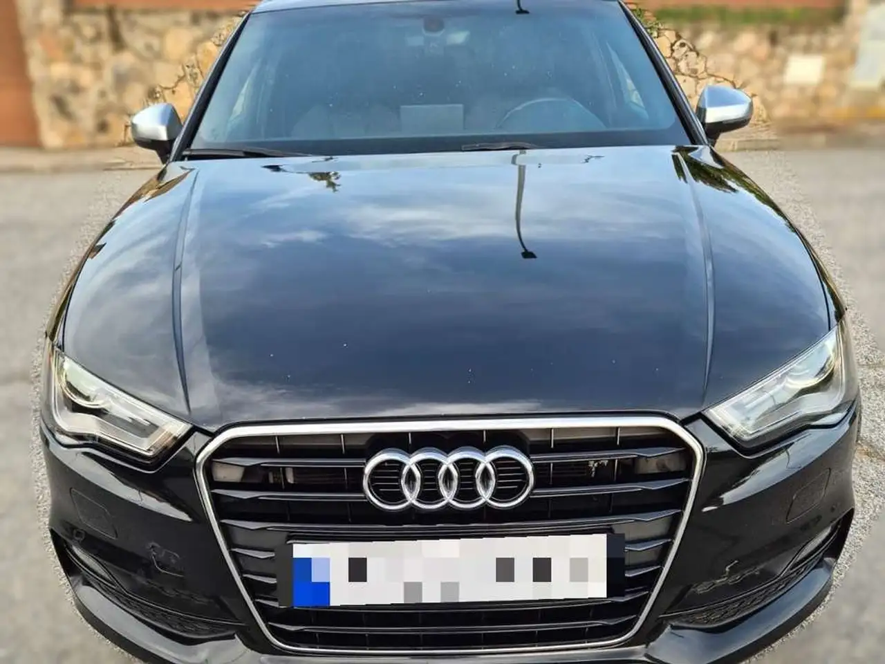 Audi A3 Sedan 1.6 TDI clean d 110CV S line ed — photo 1 of 15