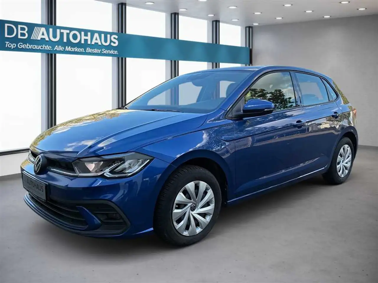Volkswagen Polo Life 1.0 TSI — photo 1 of 24