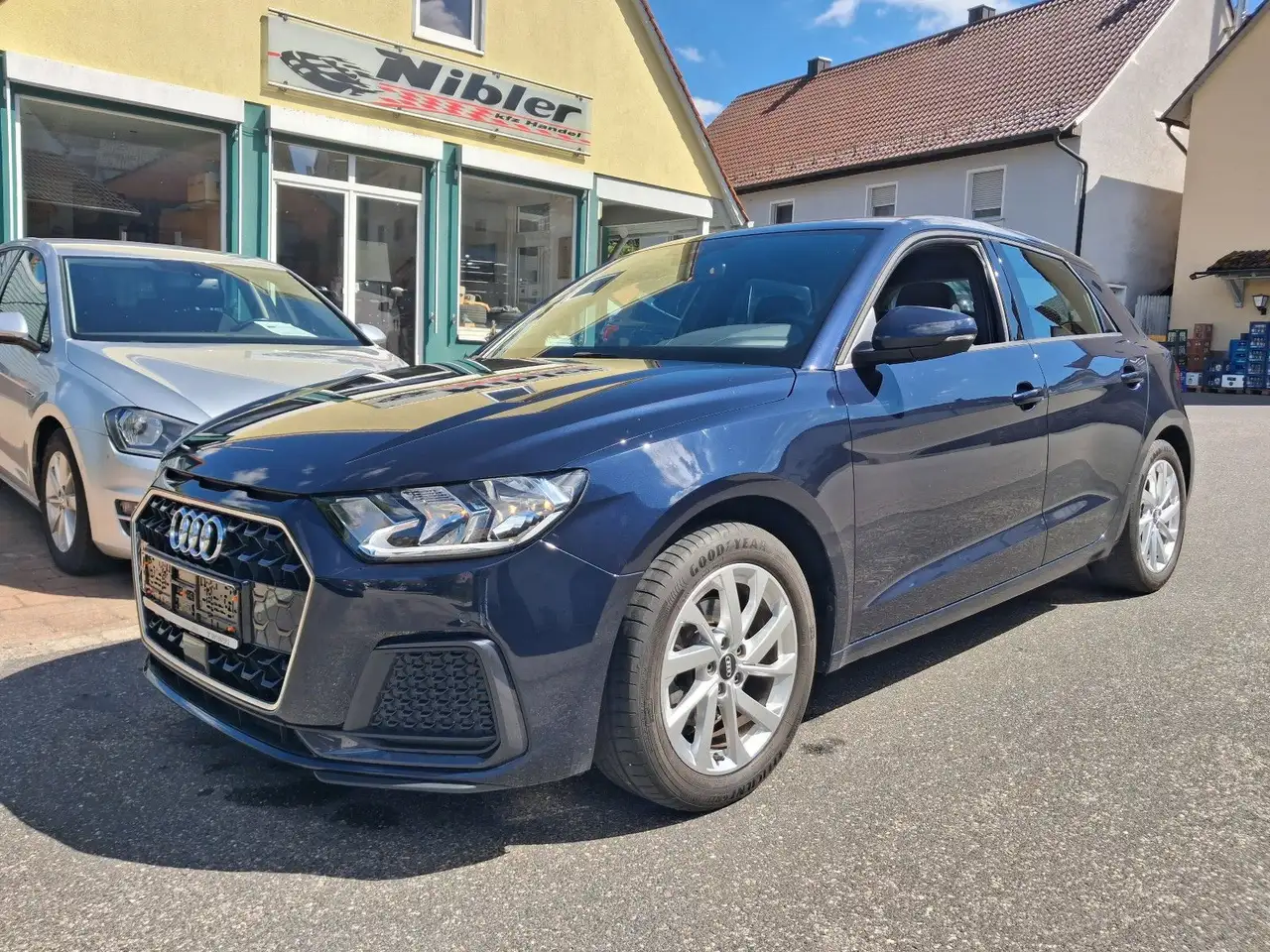 Audi A1 Spb. 30 TFSI S-tronic NAVI+VIRTUAL+1.HAND — photo 1 of 27