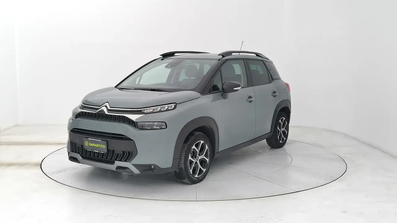 Citroen C3 Aircross Aircross 1.2 PureTech Shine — photo 1 of 32
