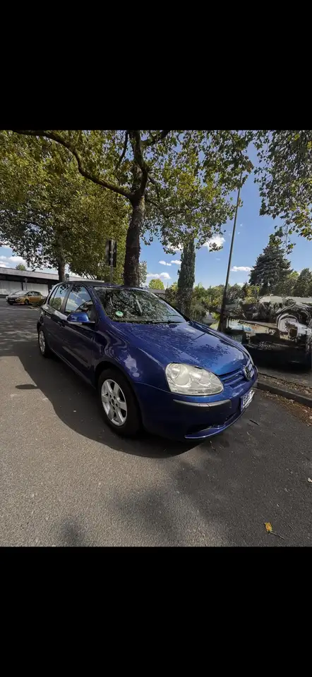 Volkswagen Golf 1.6 Comfortline — photo 1 of 8