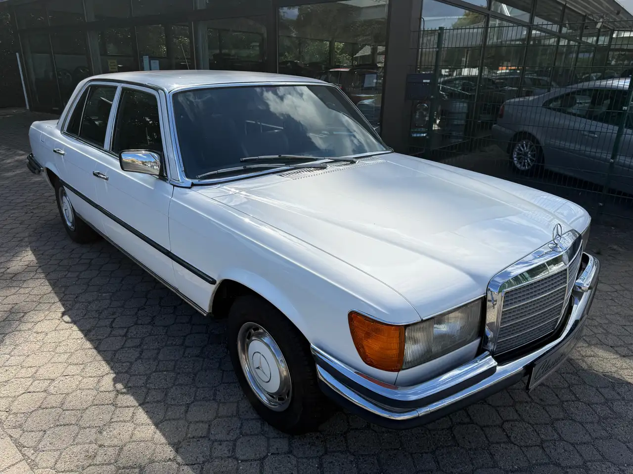 Mercedes-Benz 280 S W116 *HU a.W. neu*H-Kennzeichen*Schalter*eSSD* — photo 1 of 16