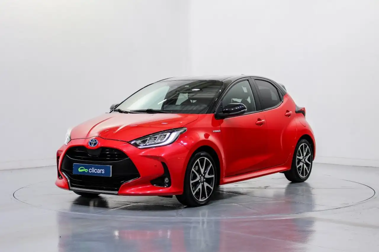 Toyota Yaris 120H 1.5 Style — photo 1 of 35