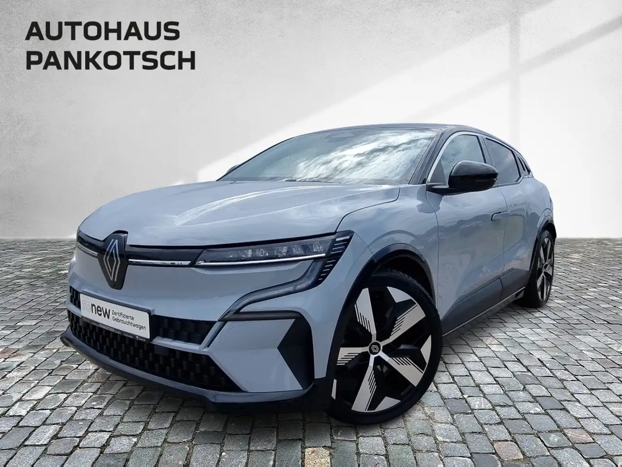 Renault Megane E-Tech TECHNO EV60 220hp optimum charge — photo 1 of 20