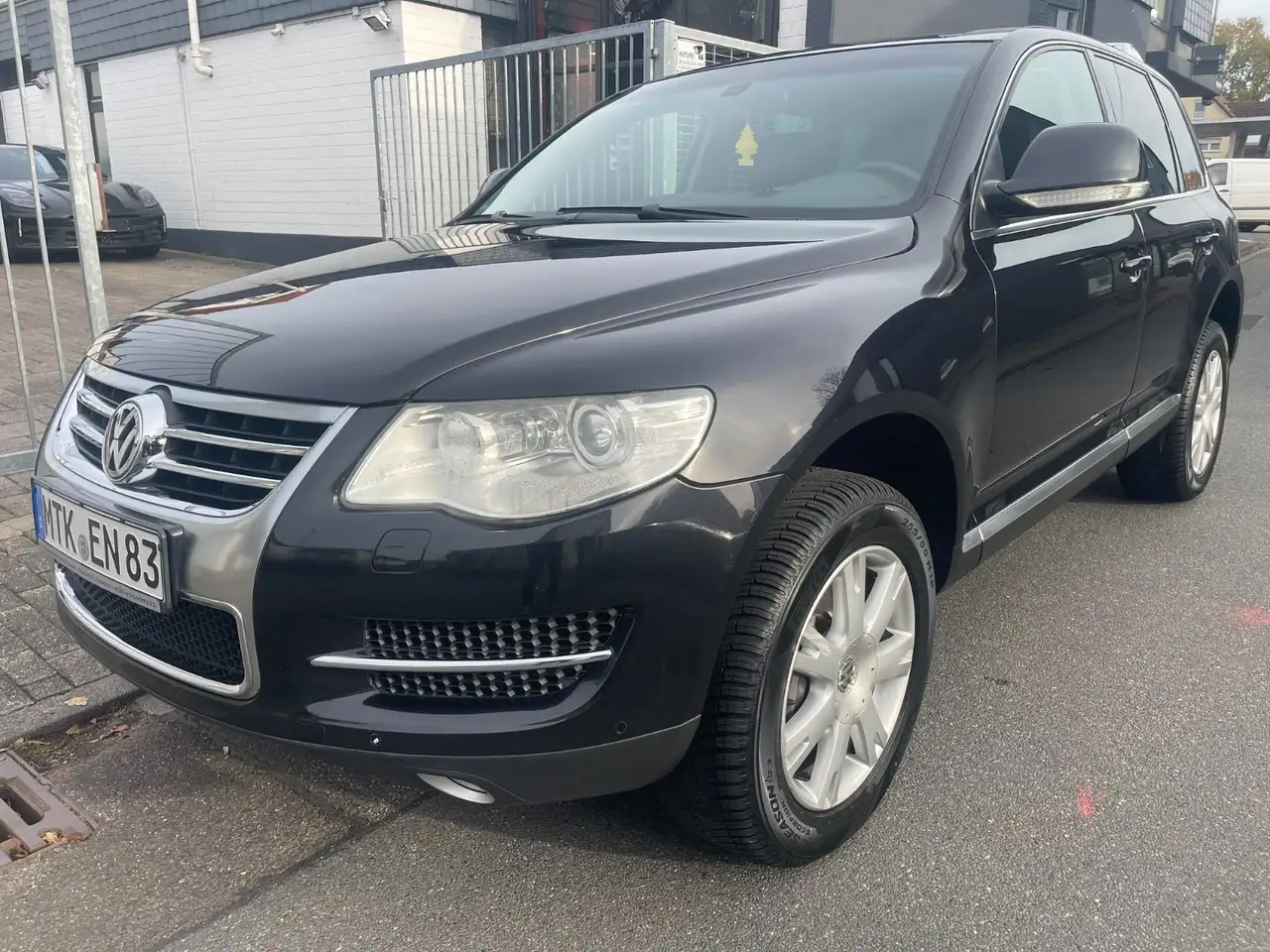 Volkswagen Touareg V6 TDI Navi Standheizung Xenon Leder — photo 1 of 24