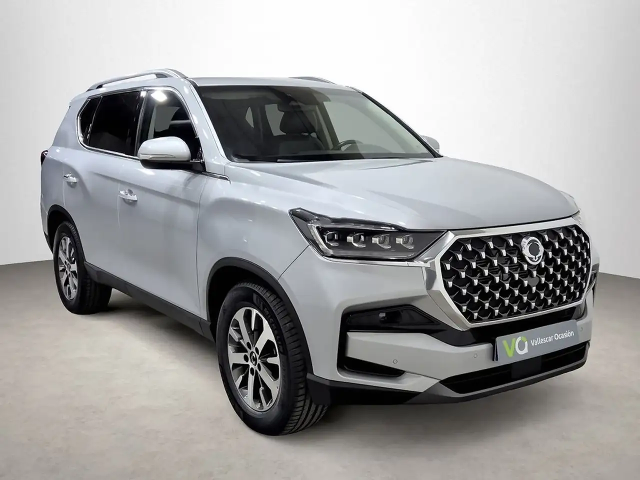 SsangYong Rexton D22 DTR Premium 4x4 Aut. — photo 1 of 31