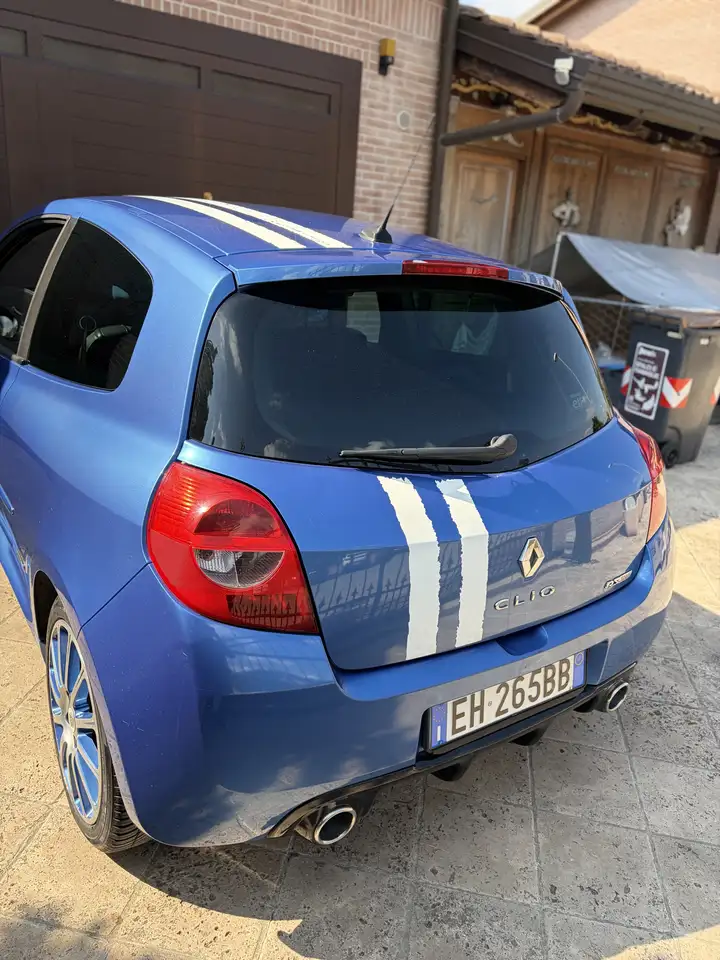 Renault Clio 3p 2.0 16v RS Gordini 203cv — photo 1 of 11