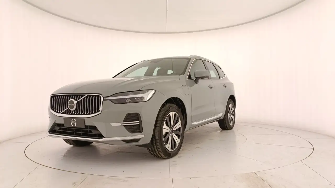 Volvo XC60 N.XC60 Plus Bright T6 AWD AUTO PLUG-IN — photo 1 of 15