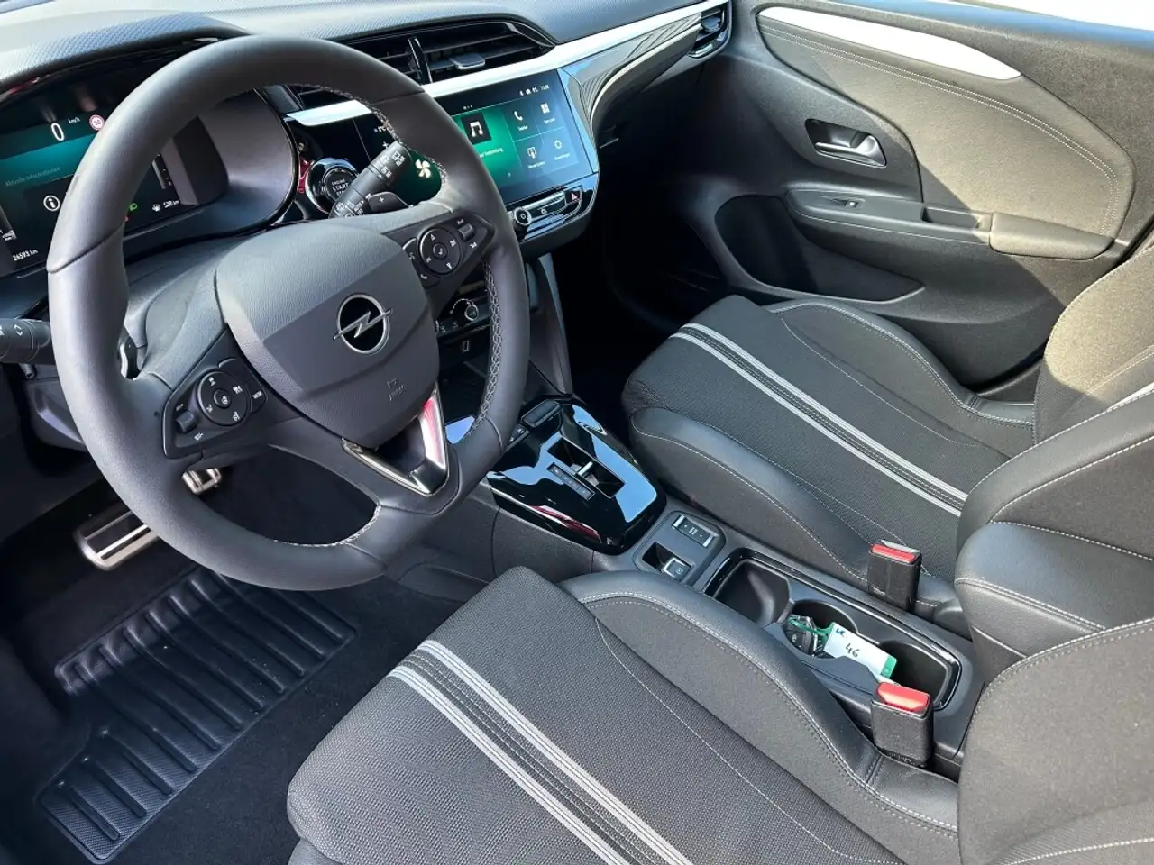 2025 Opel Corsa . GS. 1.2 Direc, photograph 9
