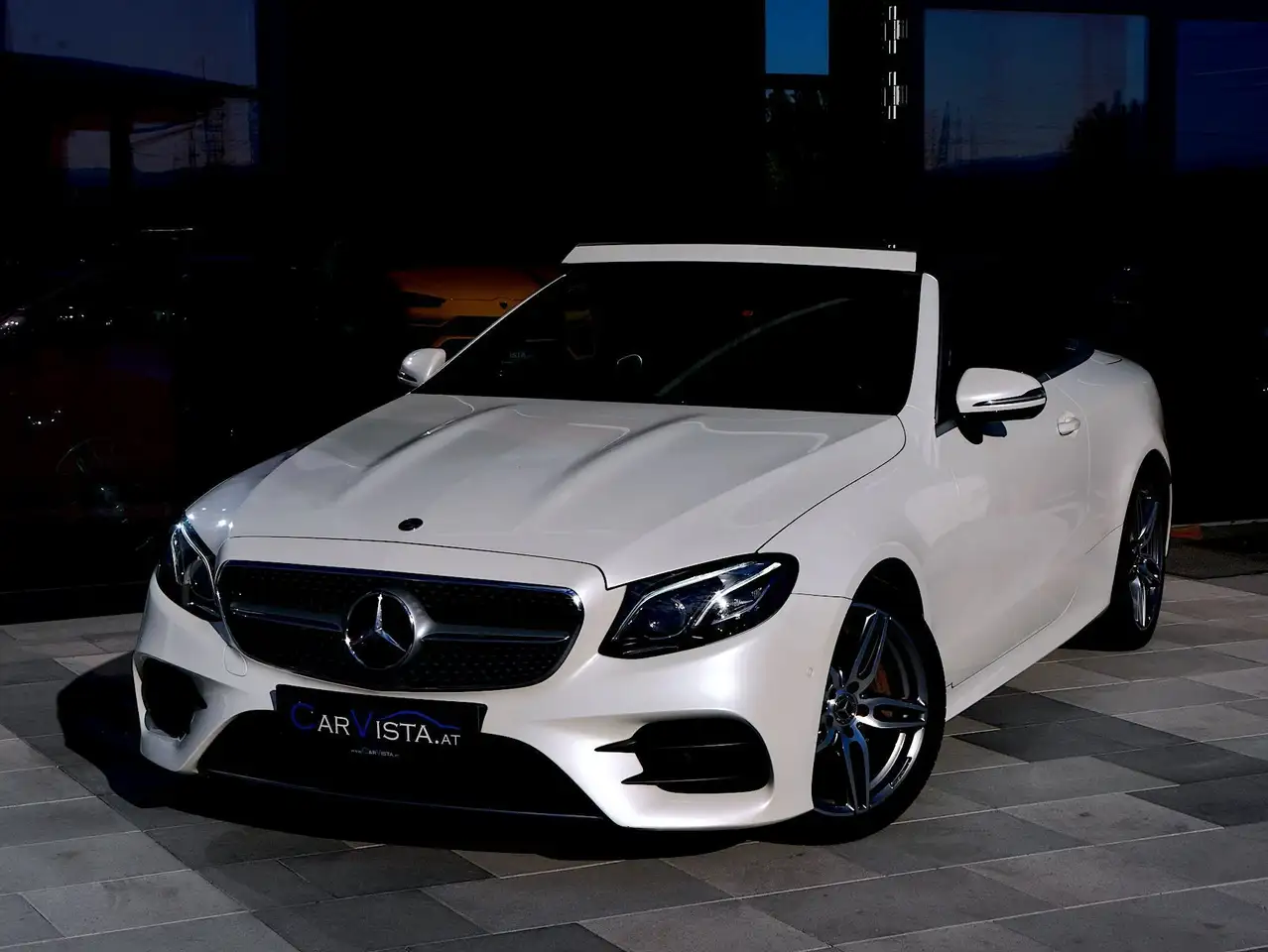 Mercedes-Benz E 300 Aut. Cabrio AMG - LINE "Multibeam LED - Designo* — photo 1 of 16