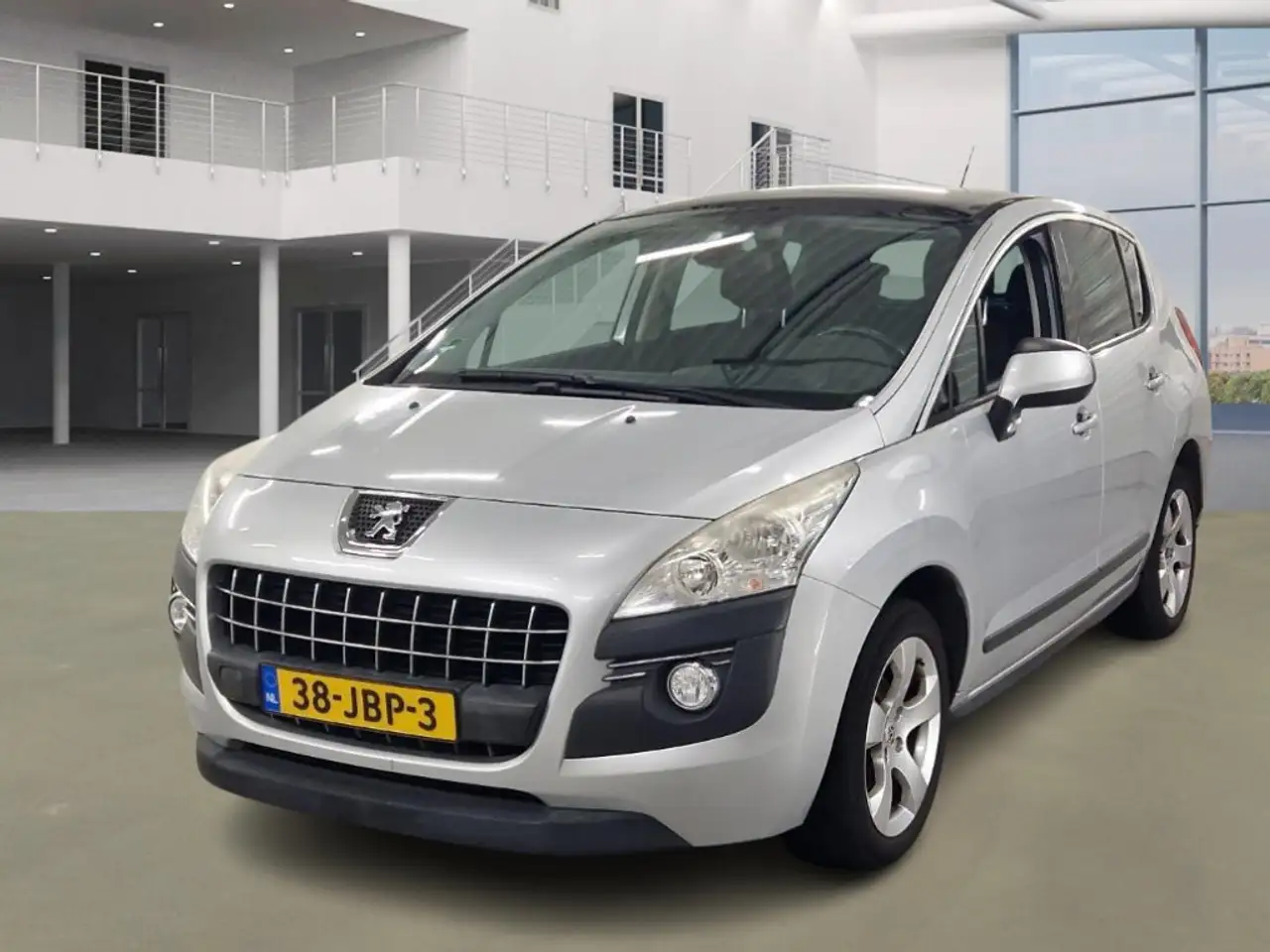 Peugeot 3008 1.6 VTi Première/ NAVIGATIE/ PANO — photo 1 of 21