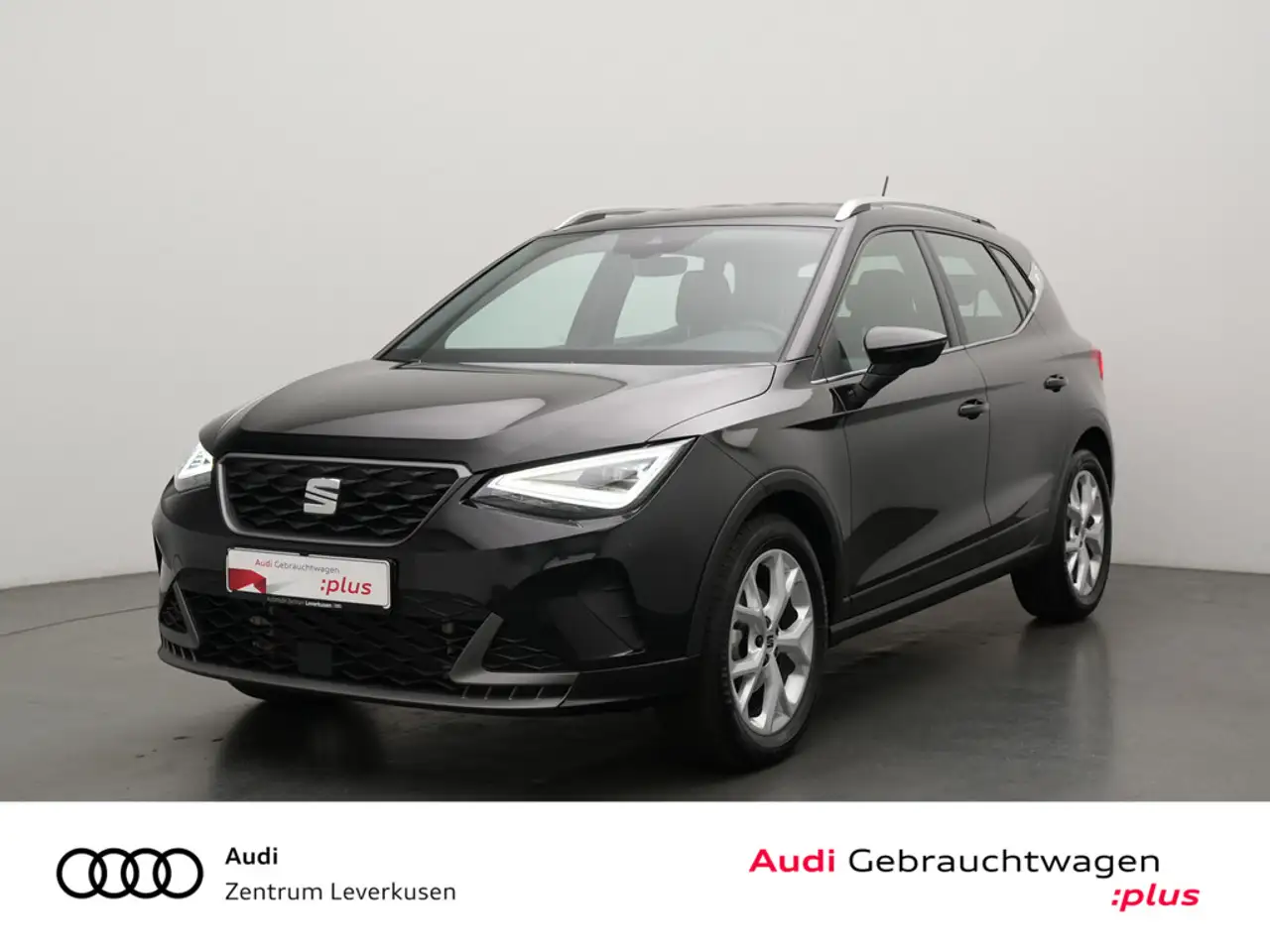 SEAT Arona FR DSG NAVI VIRT CARPLAY LED PDC — photo 1 of 13