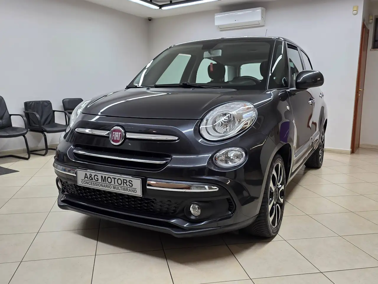 Fiat 500L 1.3 Mjt 95cv Urban — photo 1 of 15