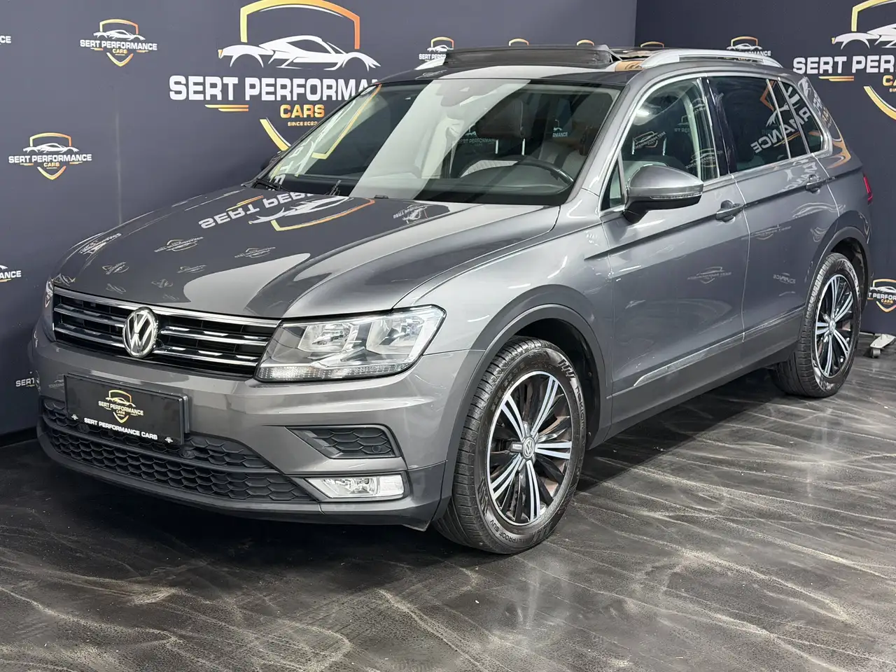 Volkswagen Tiguan Comfortline — photo 1 of 36