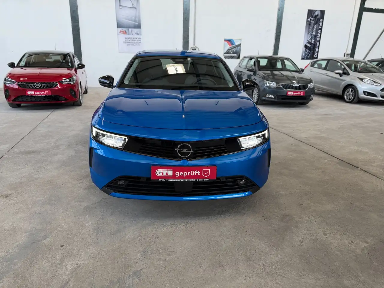 Opel Astra L Sports Tourer Business Edition AUTOMATIK — photo 1 of 21