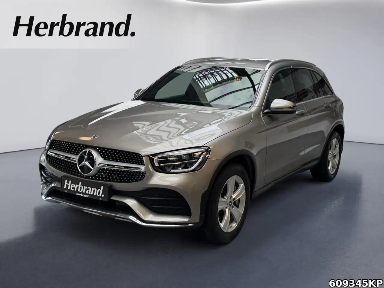 Mercedes-Benz GLC 200 4matic AMG Line AHK Distronic HUDCarPla — photo 1 of 16