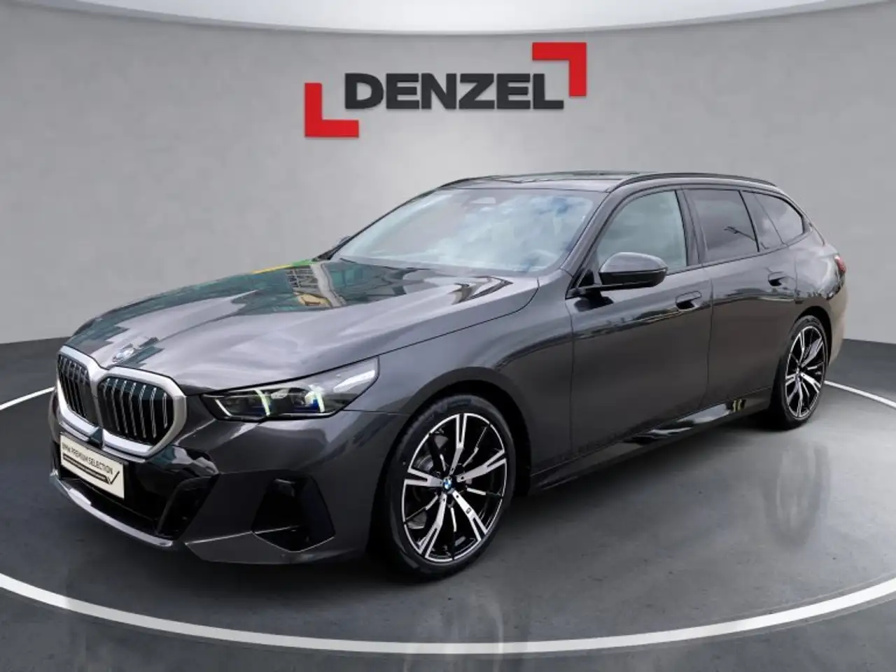 BMW 520 d xDrive Touring G61 B47 — photo 1 of 13