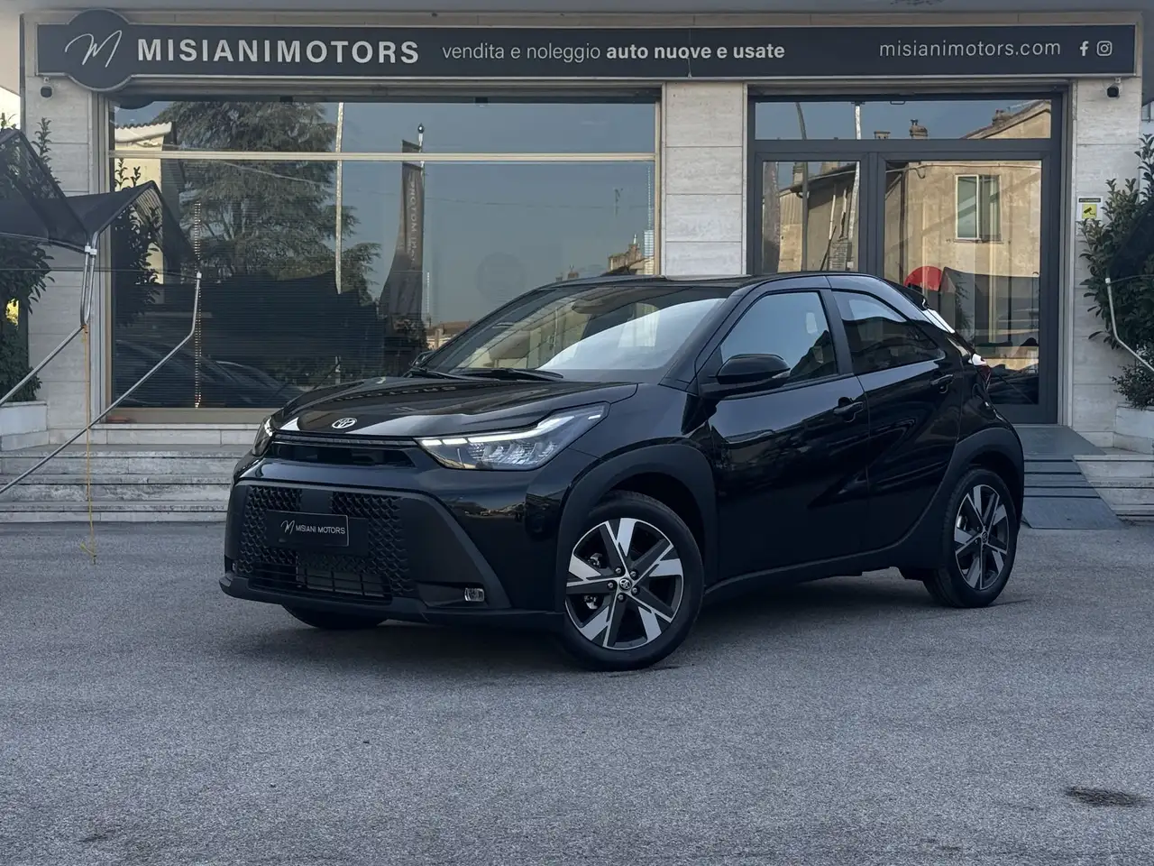 Toyota Aygo X Aygo X 1.5 hybrid Icon e-cvt — photo 1 of 19