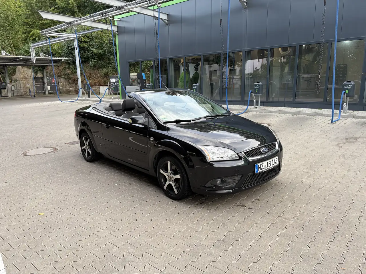 Ford Focus CC Trend — photo 1 of 11