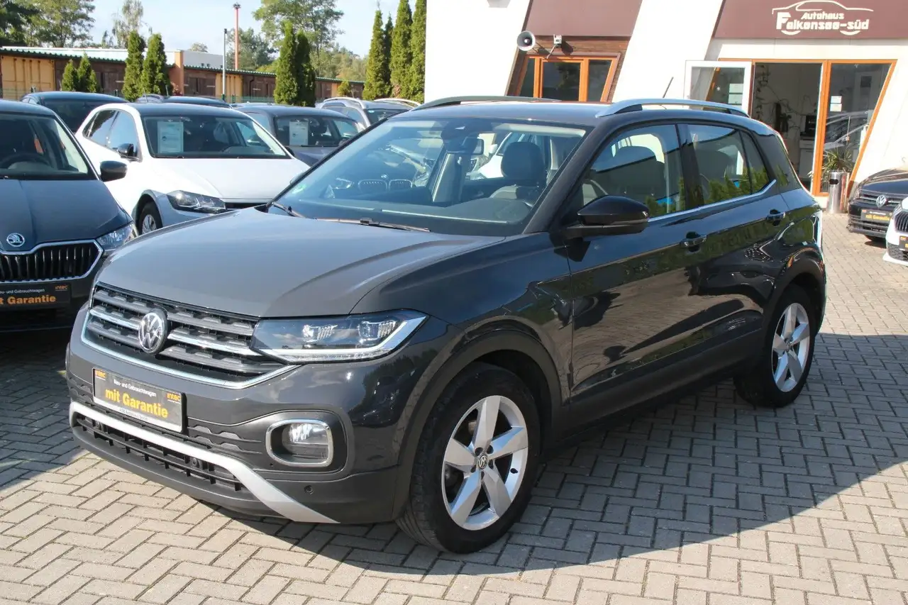 Volkswagen T-Cross Style AUTOMATIK+ALU+SHZ+KLIMAAUT+ASIS — photo 1 of 20
