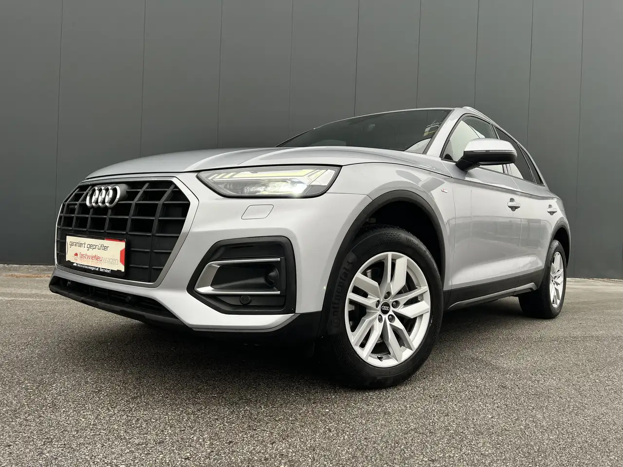 Audi Q5 50TFSI quattro S-tronic S-line — photo 1 of 15