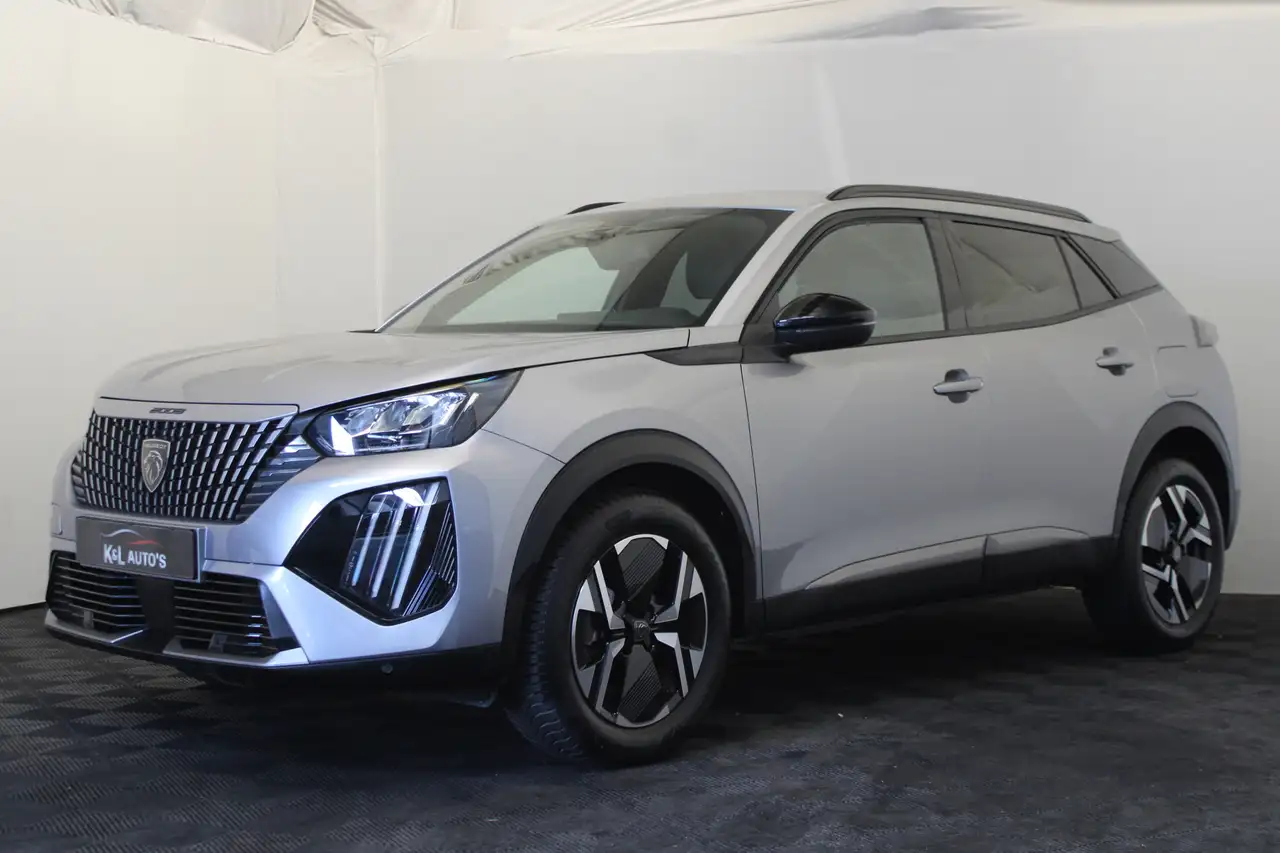 Peugeot 2008 1.2 PureTech 130 Allure — photo 1 of 14