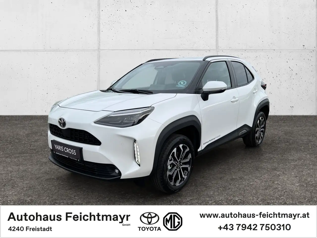 Toyota Yaris Cross HYBRID 2WD Active Drive Safety Paket 5t. — photo 1 of 11