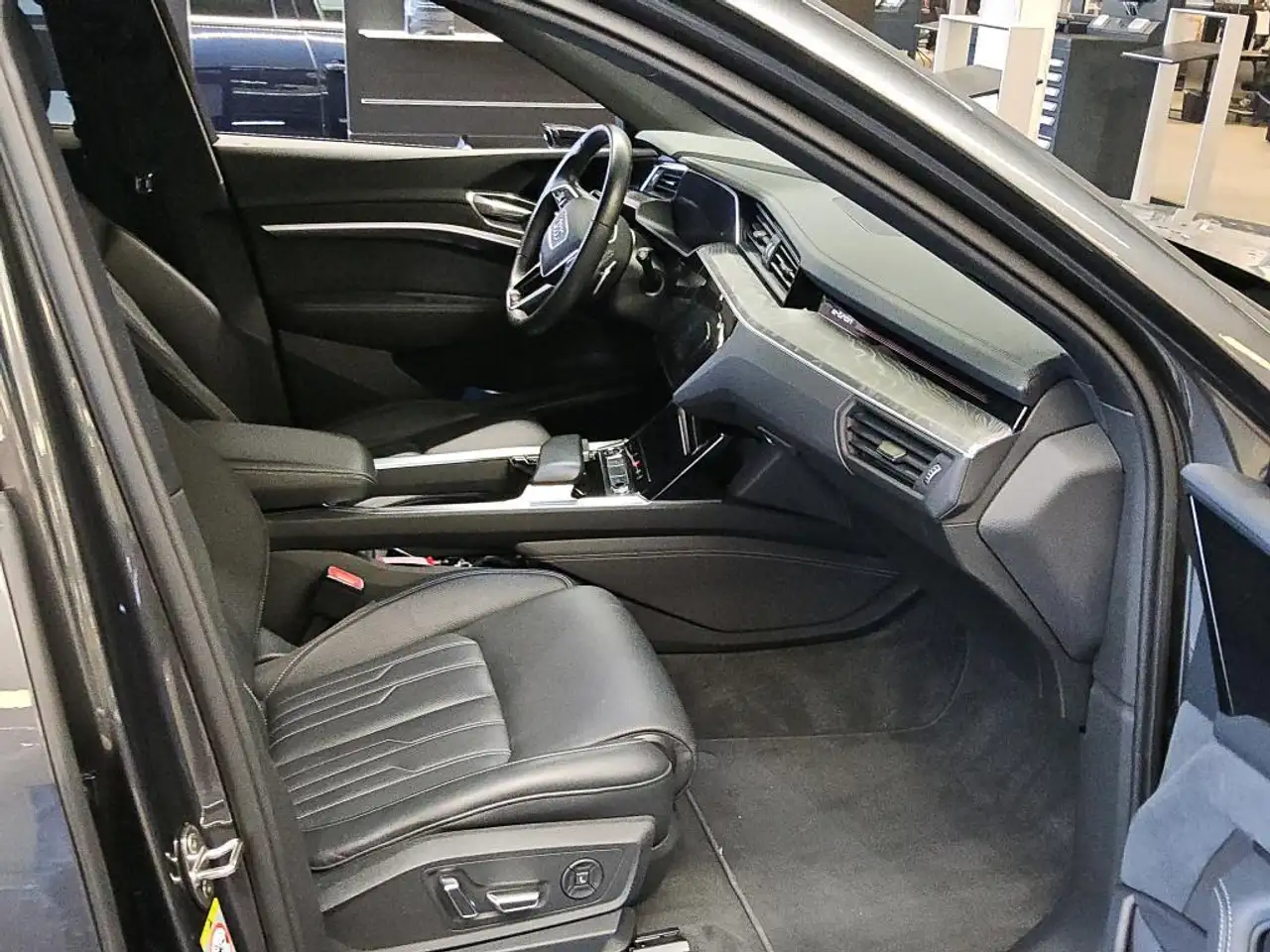 2022 Audi e-tron 55 2x S line ACC HuD PANO NIGHT MASSAGE, photograph 9