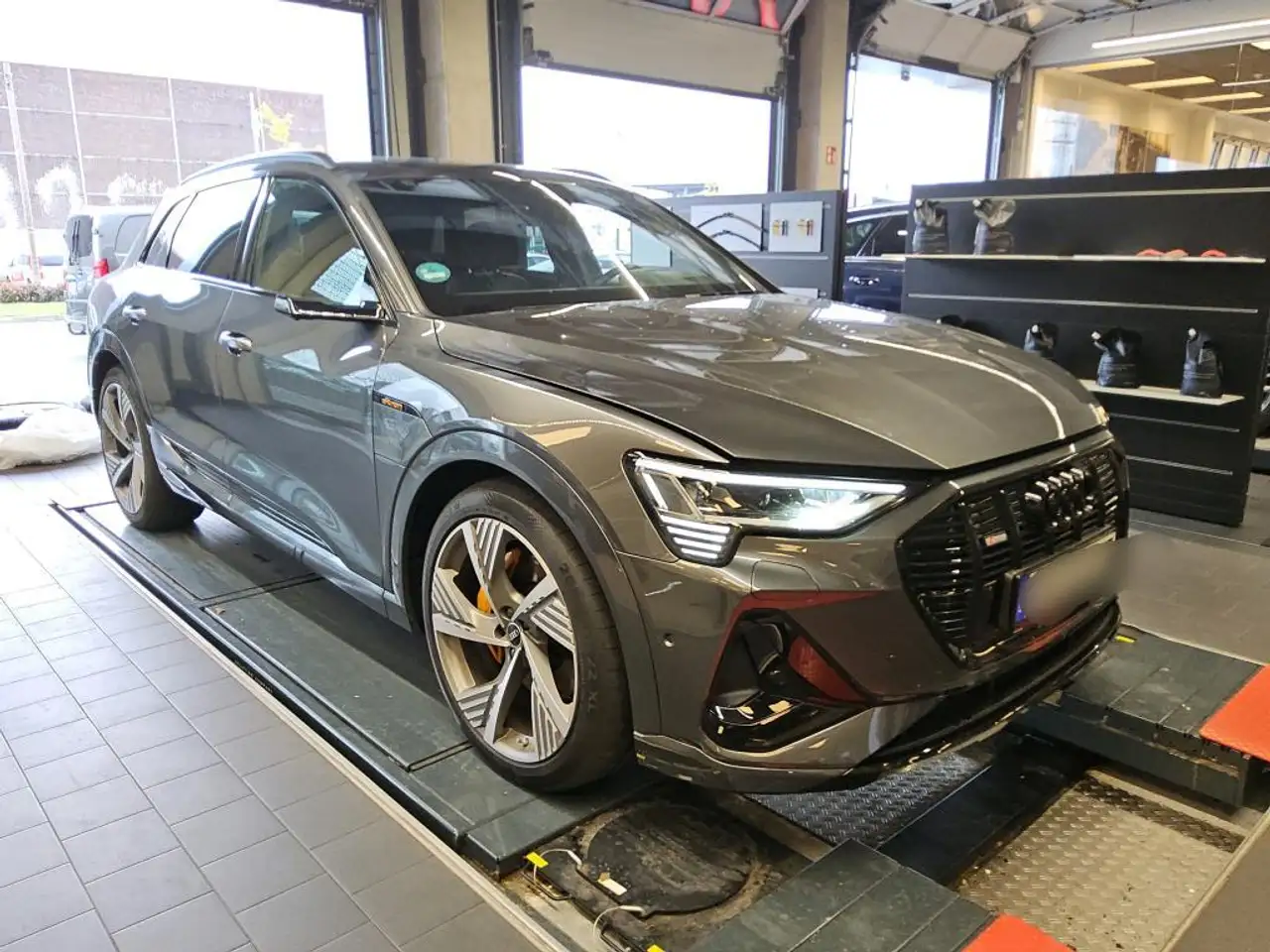 2022 Audi e-tron 55 2x S line ACC HuD PANO NIGHT MASSAGE, photograph 4