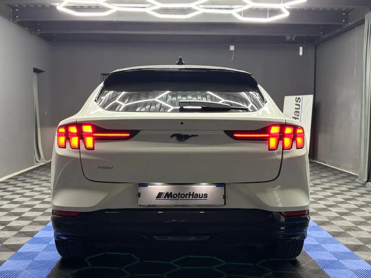 2023 Ford Mustang Mach-e standard range awd 269cv auto, photograph 4