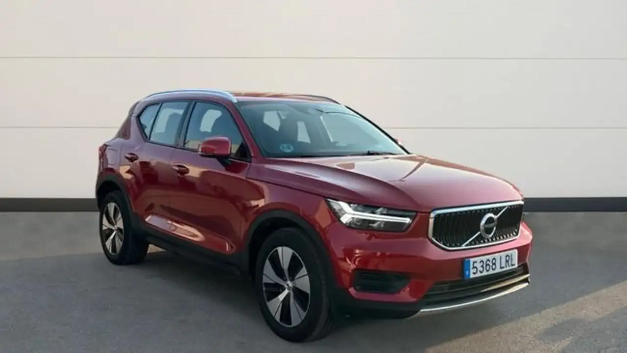 Volvo XC40 1.5 T3 MOMENTUM PRO AUTO 163 5P — photo 1 of 25