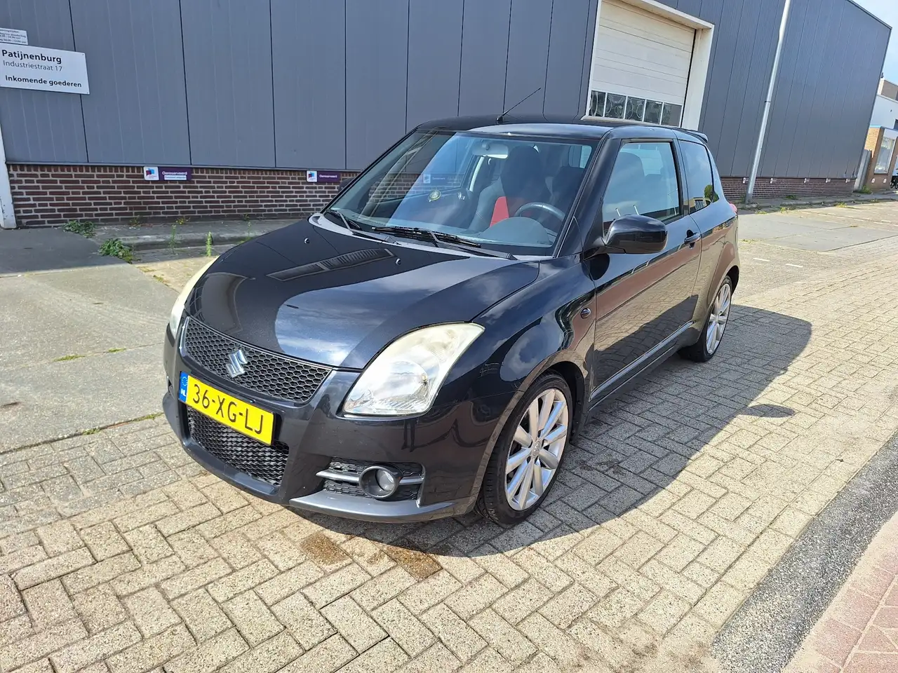 Suzuki Swift 1.6 Sport — photo 1 of 10