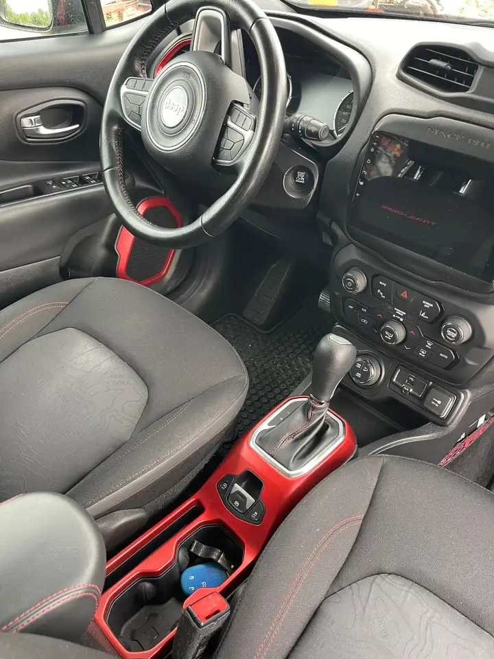Jeep Renegade 2.0 mjt Trailhawk 4wd 170cv auto — photo 1 of 12
