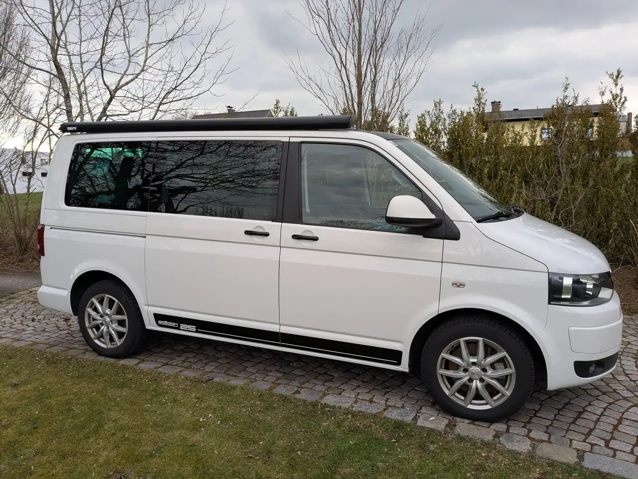 Volkswagen T5 Multivan Multivan Startline 2,0 TDI 4motion D-PF Startline — photo 1 of 10
