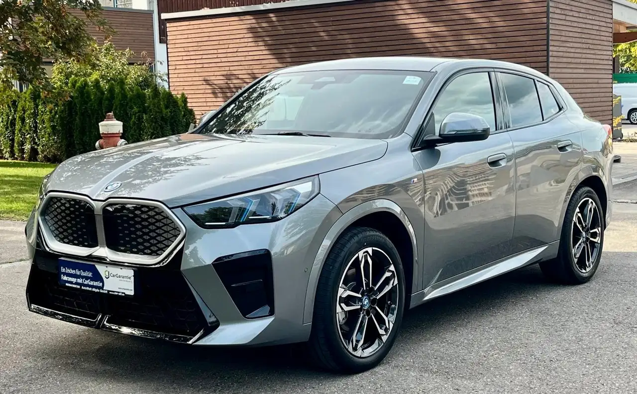 BMW iX2 20 eDrive M Sport *AppConn* — photo 1 of 15